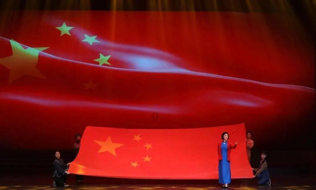 冬季达沃斯丨新浪财经对话天合光能董事长高纪凡:世界已经离不开中国光伏产业